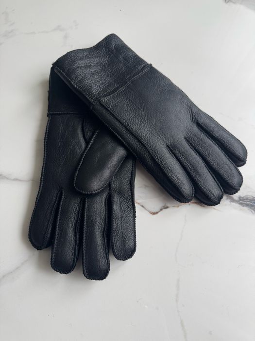 Рукавиці з натуральної овечої шкіри.