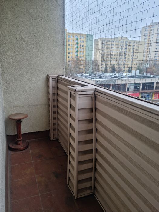 Duży pokój 17m2 z balkonem niedaleko Metra Wilanowska