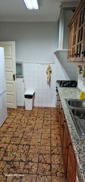 Alugo quarto compartilhado na Amadora