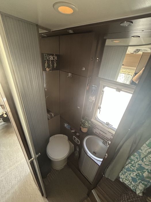 Autocaravana integral adria