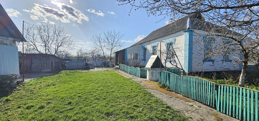 Продаж будинку с Савинці,вихід до ставка