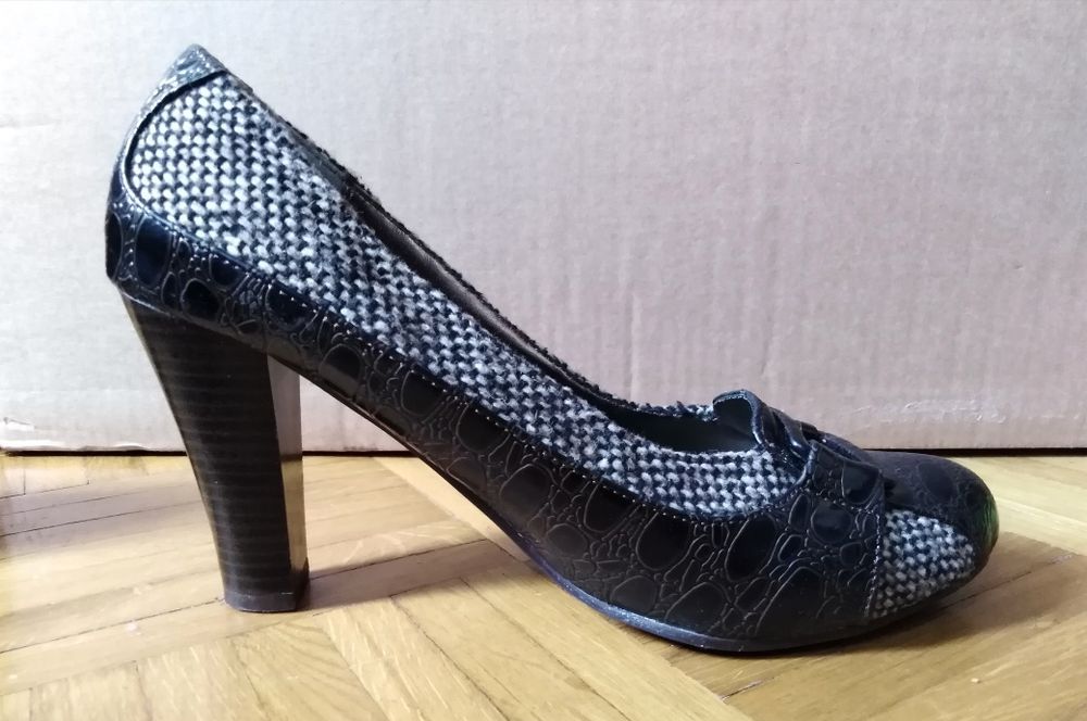 PILAR ABRIL - pantofle, czułenka na obcasie r: 40/ost1.