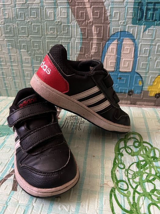 Adidas кросівки шкіра