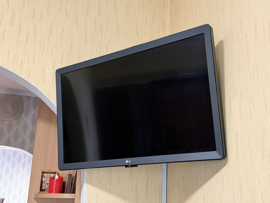 Телевизор 24" LG 24LM500S
