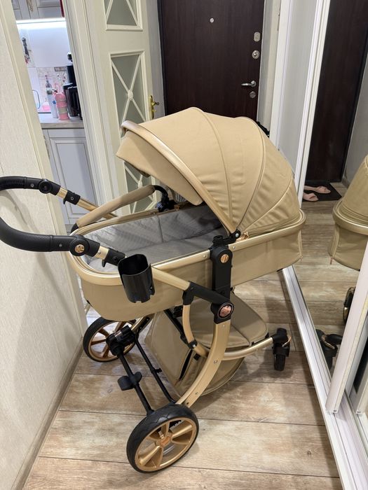 Продам детскую коляску 2 в 1