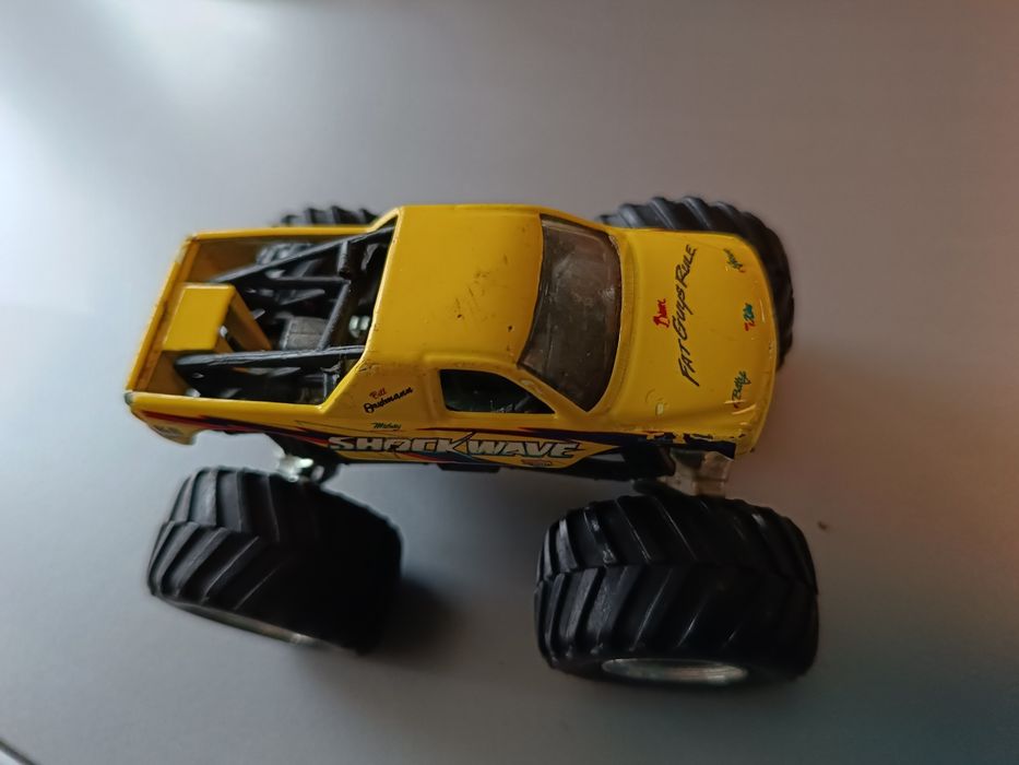 Shockwave Mattel hot wheels monster jam hevy