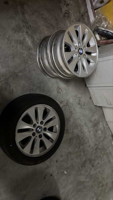 Jantes BMW 16 e pneumaticos
