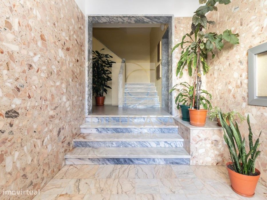 R363 Apartamento T3 1º Andar Amora