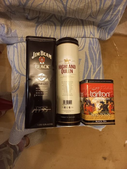 Коробки жестяные от элитного алкоголя и чая