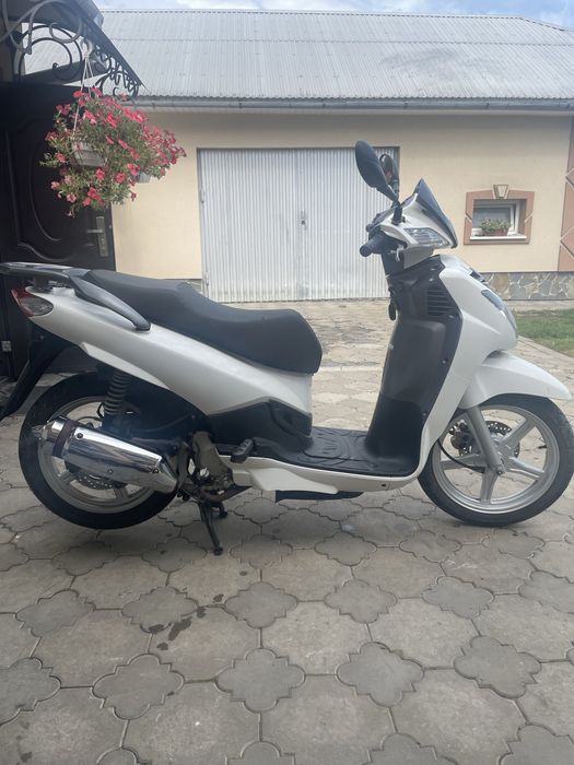 Продам Скутер Пежо 125
