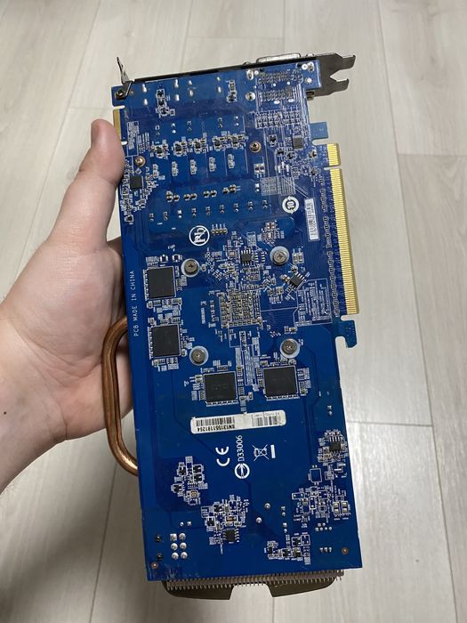 AMD Radeon HD 7700 2gb