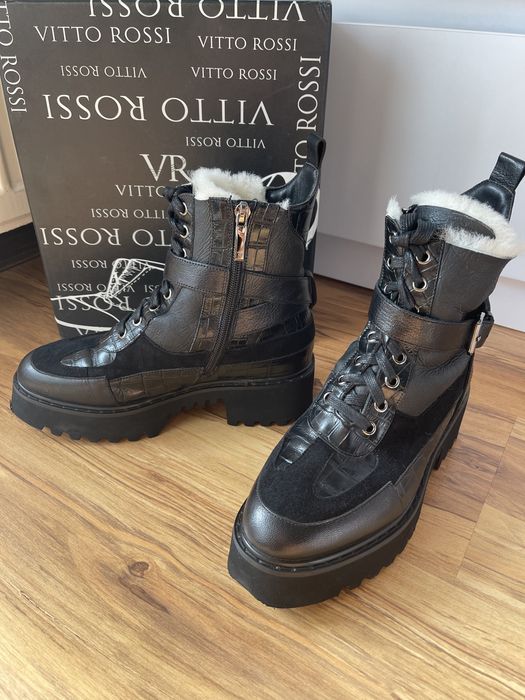 Продам зимние кожаные ботинки VITTO ROSSI