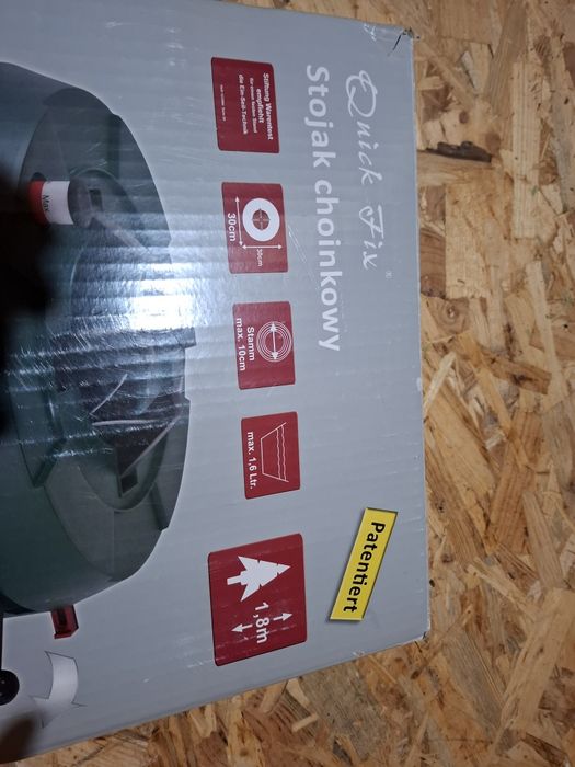 Stojak na choinkę 1,8m samozaciskowy