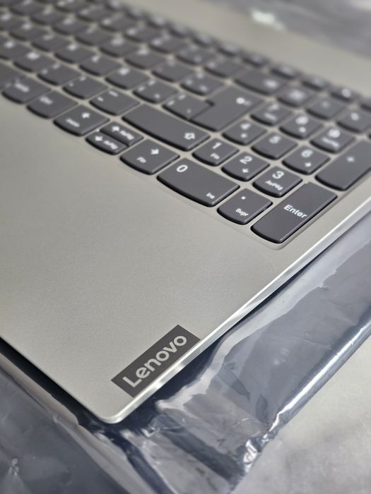 Lenovo Keyboard and Upper Housing (Model PC5C-LSP)424983101210644482