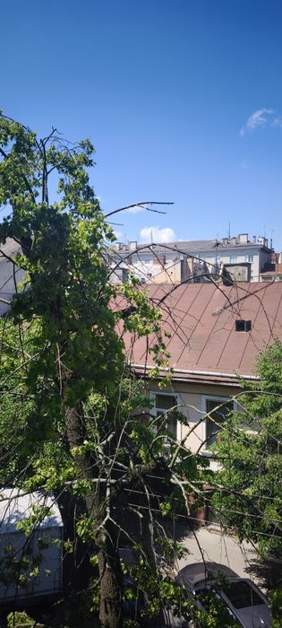 Однокімнатна квартира в центрі міста!!!
