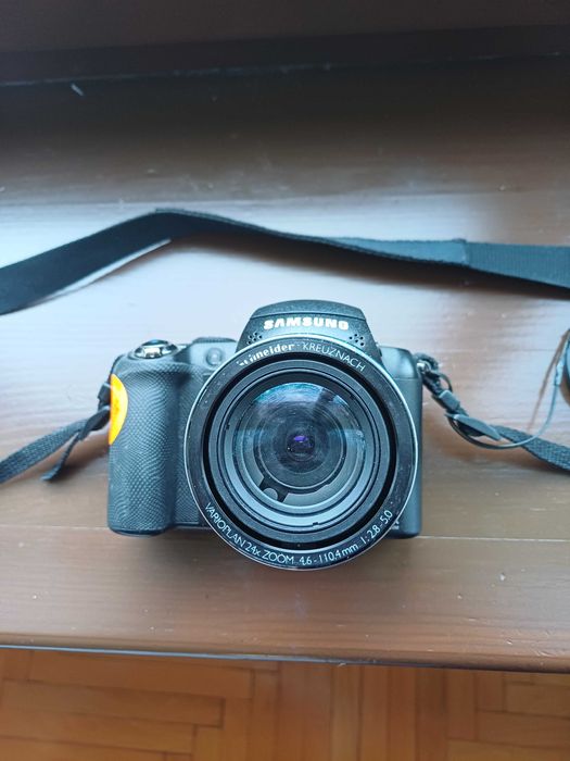 Фотоапарат SAMSUNG WB5000