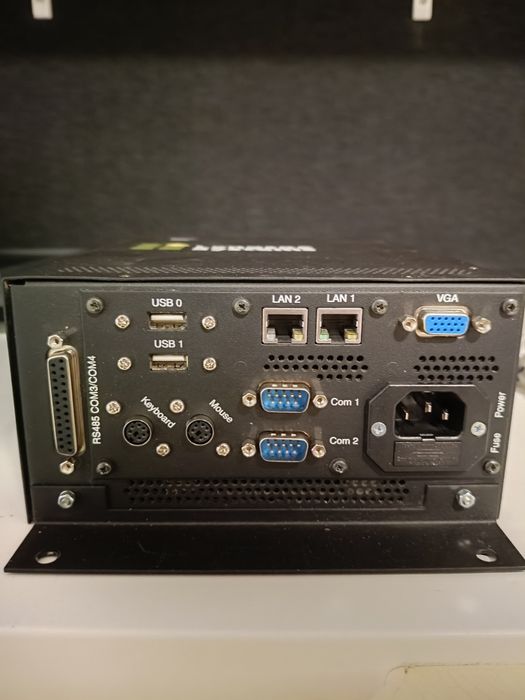 Monitor 17", klawiatura