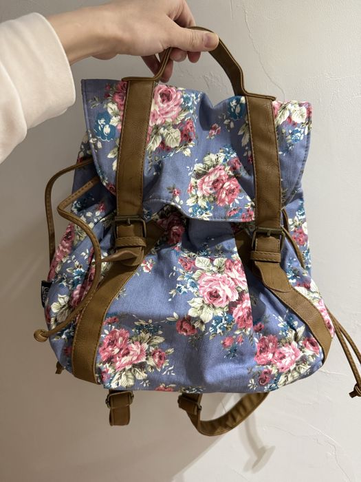 Рюкзачок у квіти  (новий )