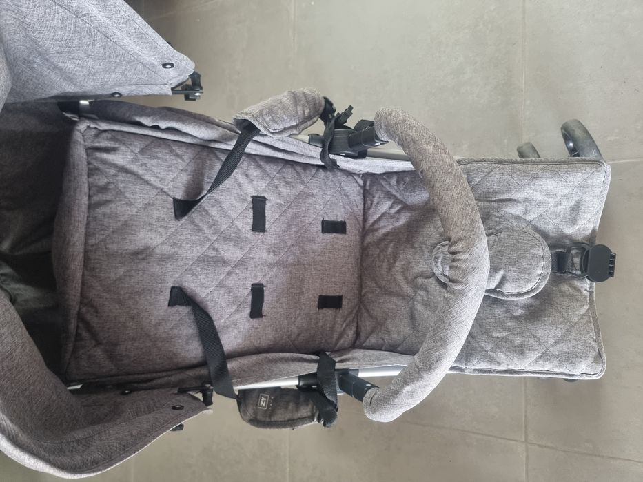 Carrinho passeio Avenue Xtra Grey Zy Safe 6M+

Copiado
€ 79