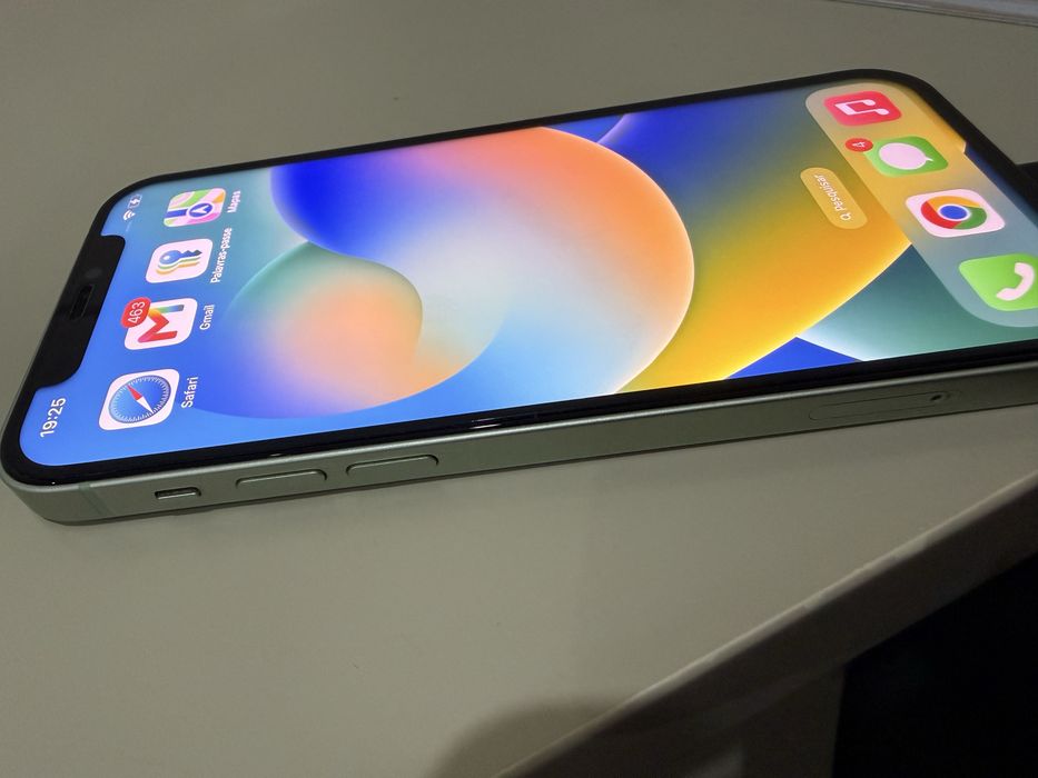 Iphone 12, com ecrã frontal novo (trocado em agosto de 2026), 64Gb