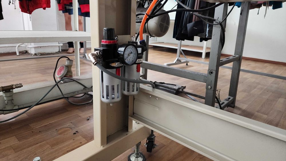 Прес для встановлення металофурнітури SGY4-806