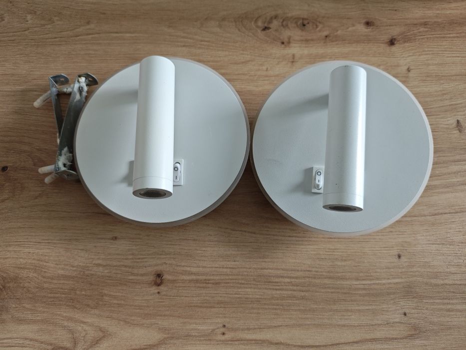 Zestaw 2 białych lamp nocnych ściennych z regulacją