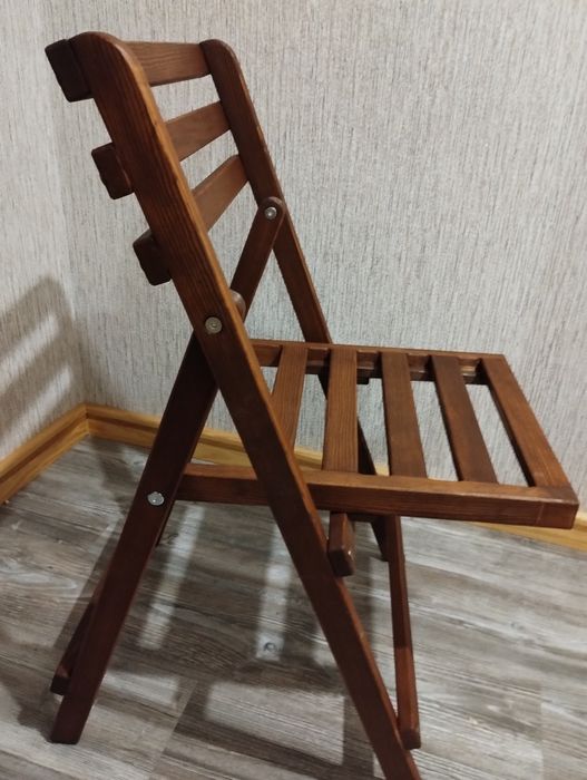 Крісло розкладне дерев'яне