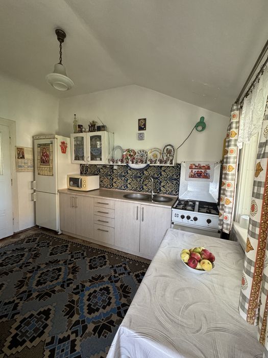 Затишний будинок між біля Рожнятова