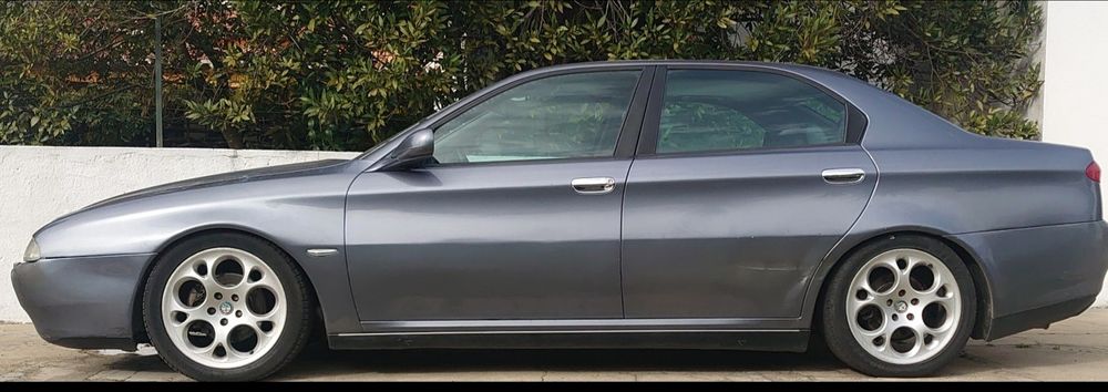 Alfa Romeo 166 jtd  Momo