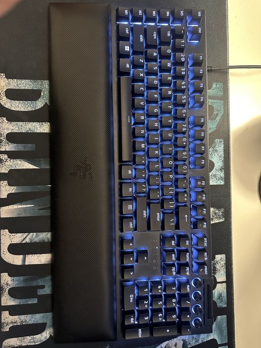 Teclado RAZER BLACKWIDOW V4
