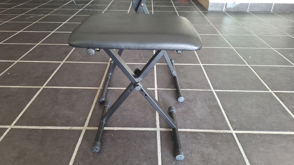 Órgão Yamaha em bom estado
