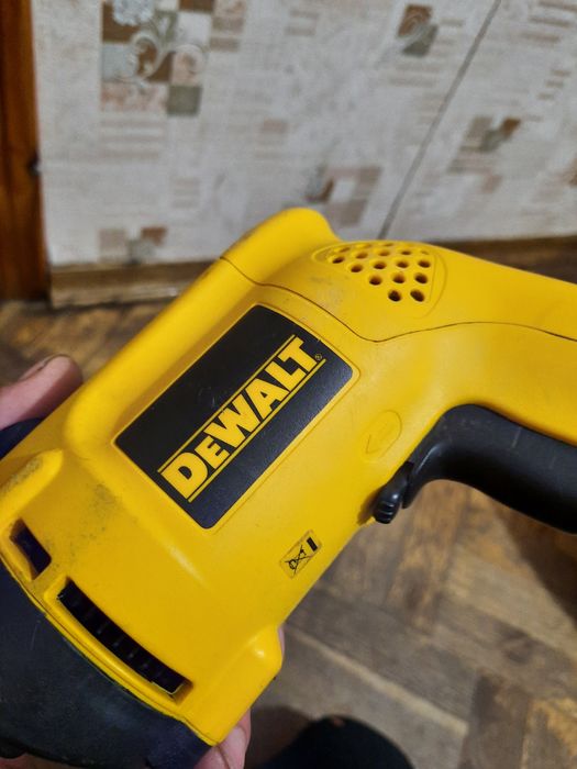 100% оригінал!!Дрель ударна Dewalt D21710-qs,600вт