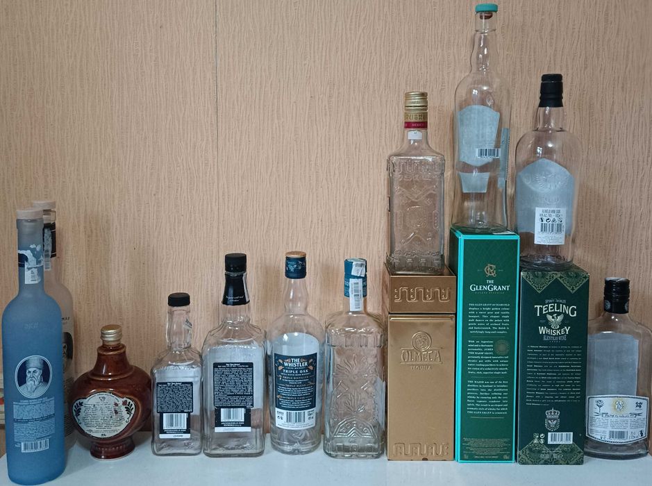 Бутылка стеклянная