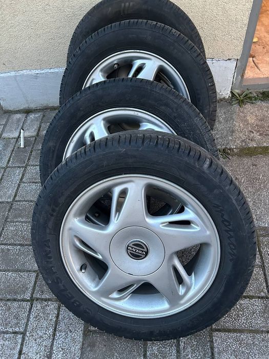 Колесо в сборе, литой диск 185/60R15