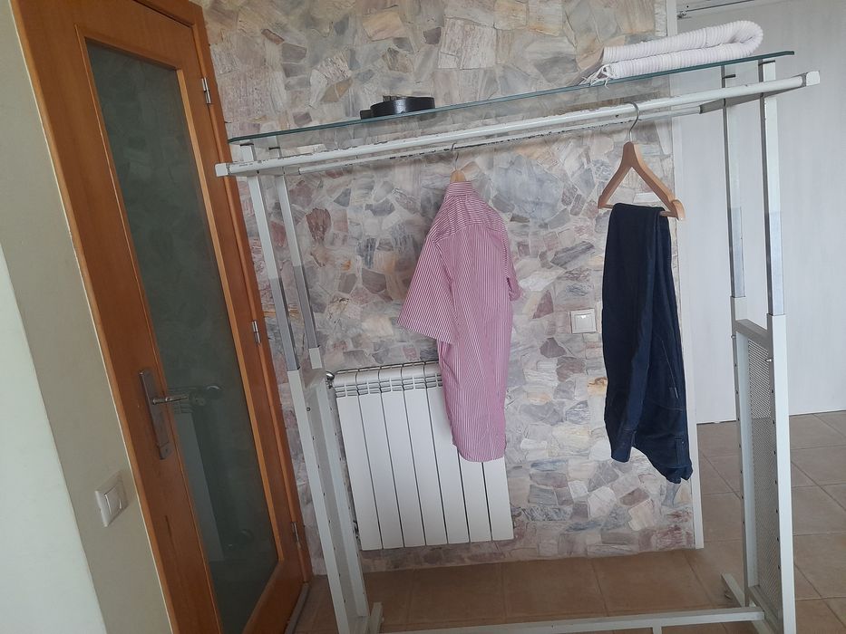 Camiseiro para lojas de roupa ou particulares