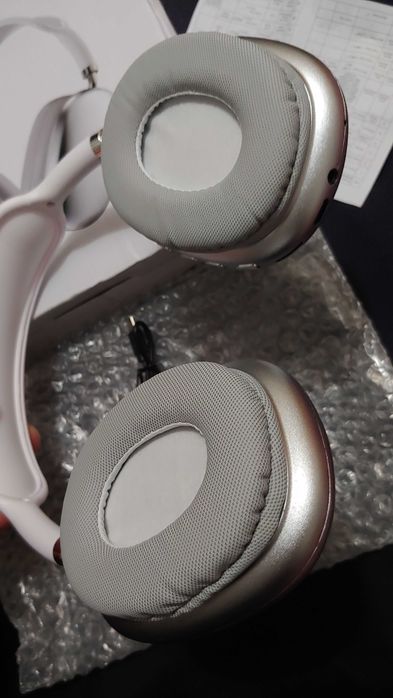 Наушники P9 беспроводные bleetoothSd карта 3,5 Audio новые