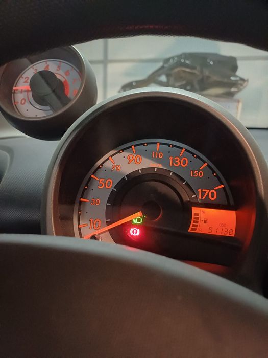 Peugeot 107 poucos km