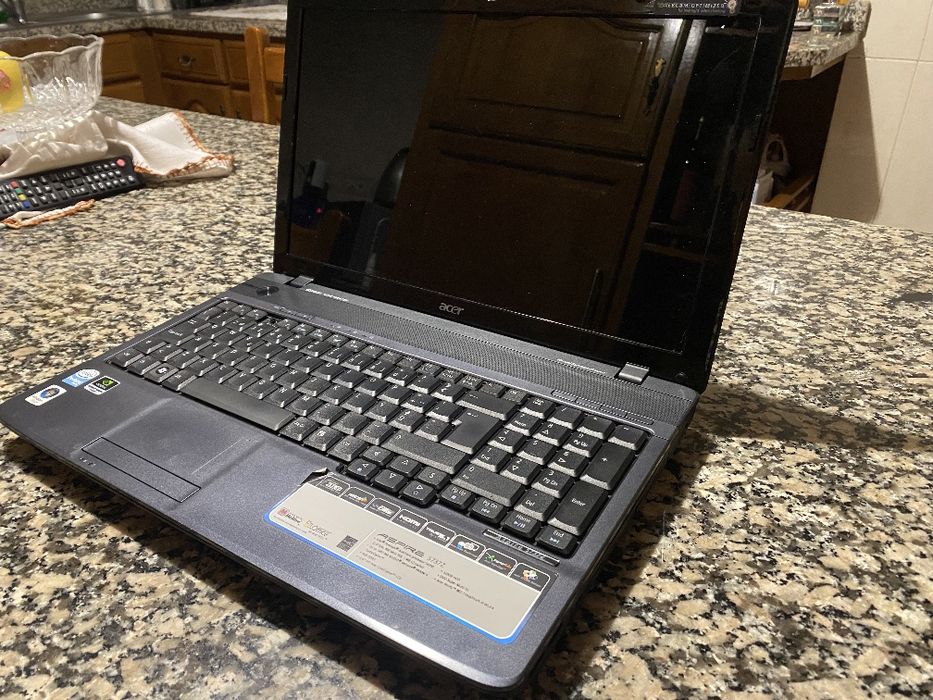 Portátil Acer Aspire 5737Z