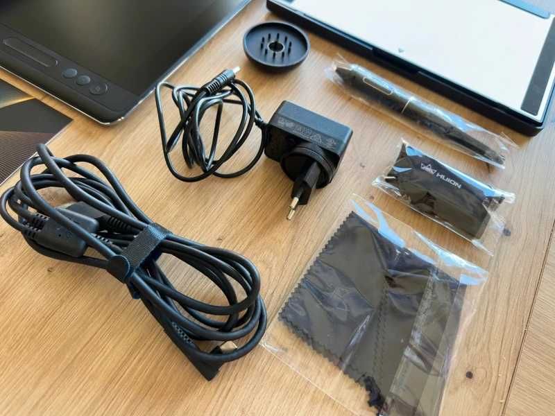 HUION Kamvas Pro 13