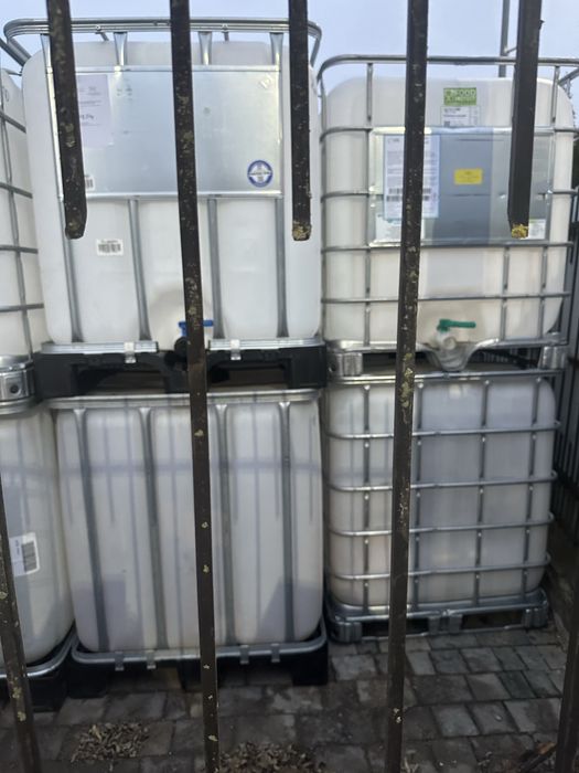 Єврокуб євро куб євробак євро бак бочка 1000л ідеальний стан з під жир