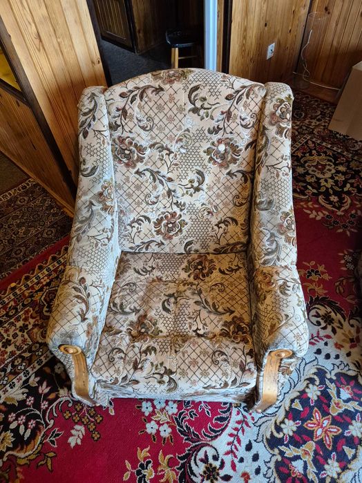 2 stylowe fotele – solidne, wygodne, klasyczny wzór