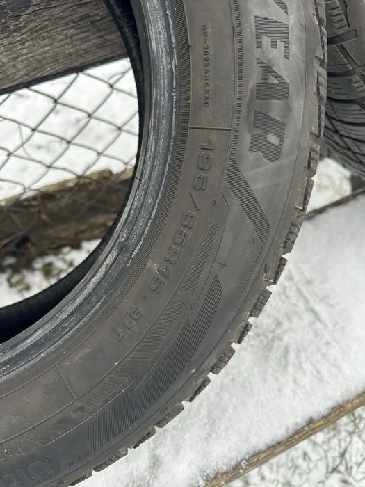 Продам зимові  шини goodyear ultragrip performance 3 195 65 r15 91t