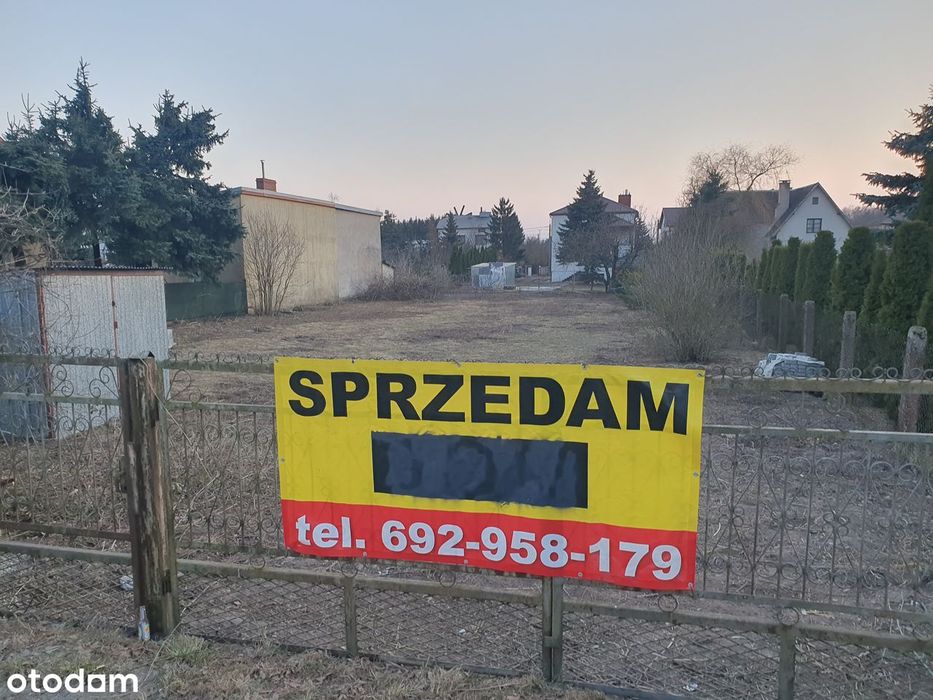 Działka 1000 m² z ogrodzeniem w Mławie