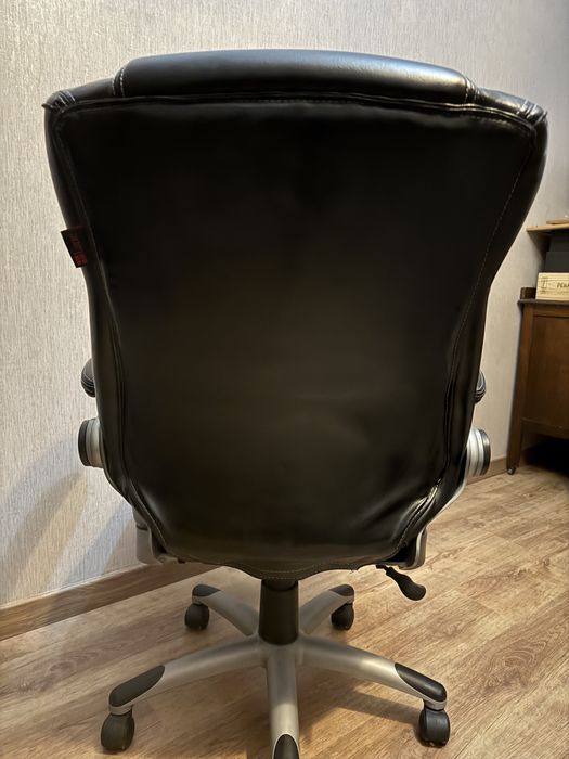 Secretarias de direccao+gaveta+ 3 armarios + mesa de centro +