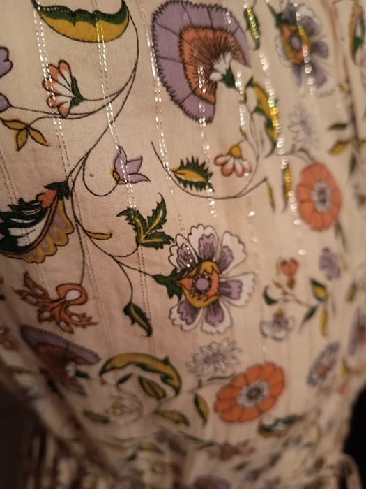 Sukienka Boho ze złota nitką