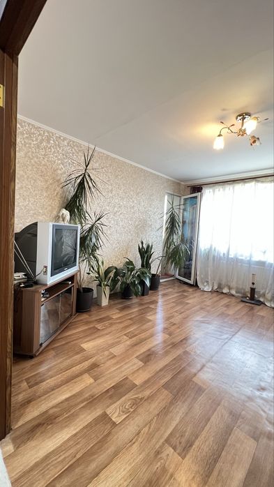 Продаж 2 кім на Попова