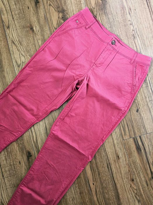 Rózowe spodnie chino r. 38