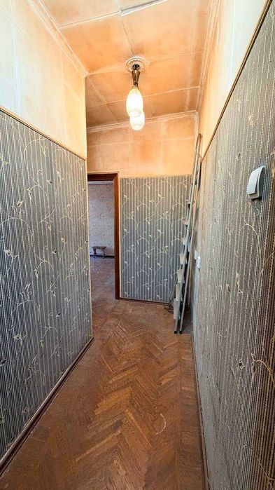 ПРОДАМ 2-кімнатну квартиру на Черемушках, вул. Варненська, 100 школа