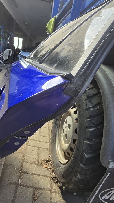 Drzwi corolla e21 lift lewe 8y8 kombi
