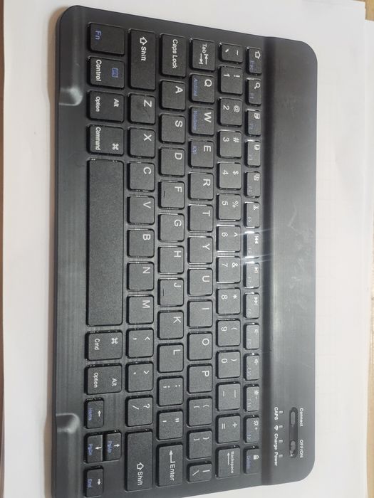 Teclado Bluetooth Universal Sem Fios - Compatível com Android, Windows e iOS